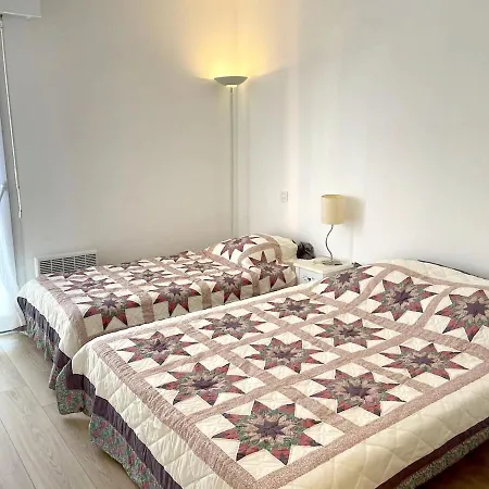 De 2 Chambres Avec Terrasse Amenagee Et Wifi A Raphael A 1 Km De La Plage Apartman Saint-Raphaël