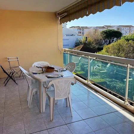 De 2 Chambres Avec Terrasse Amenagee Et Wifi A Raphael A 1 Km De La Plage Apartman