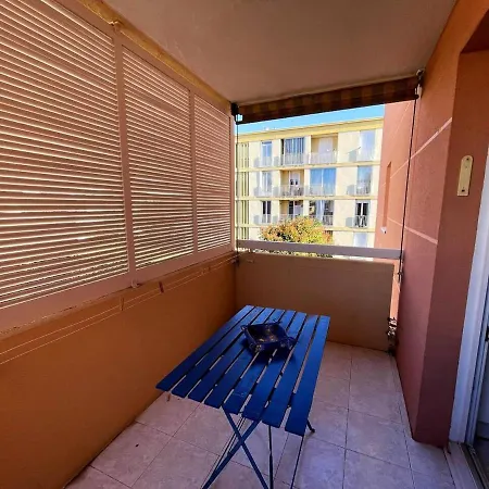 De 2 Chambres Avec Terrasse Amenagee Et Wifi A Raphael A 1 Km De La Plage Apartman *