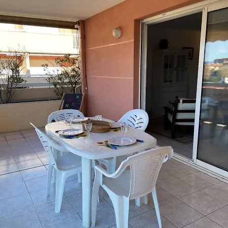 De 2 Chambres Avec Terrasse Amenagee Et Wifi A Raphael A 1 Km De La Plage Apartman Saint-Raphaël